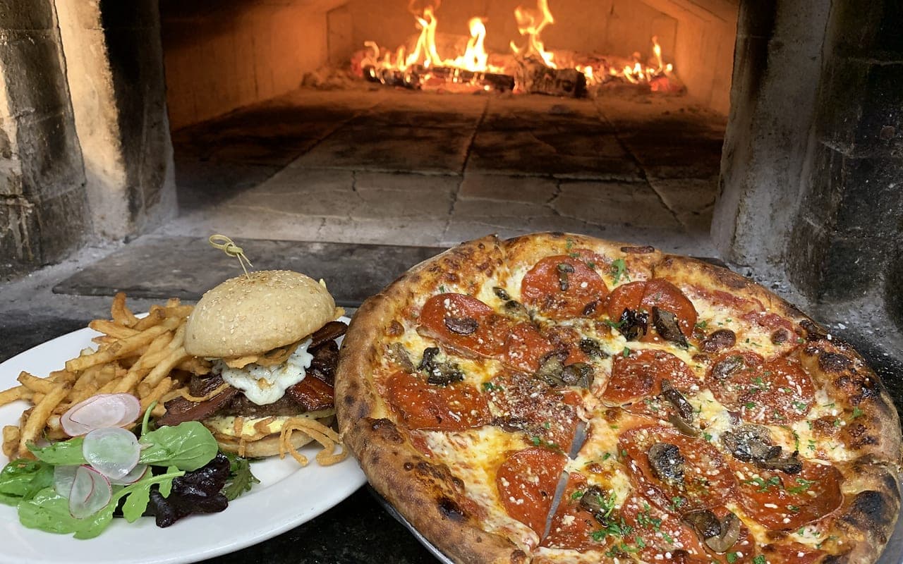 Alder Wood Bistro and Wood-Fired Pizza — website built by Catamaran Studios